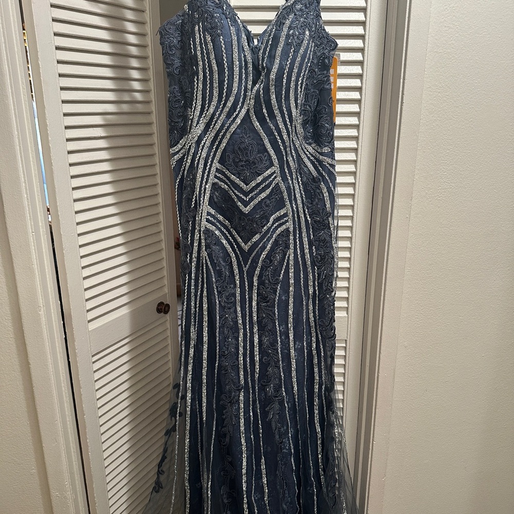 Embellished Blue Sequin Maxi Gown with V-Neck for Prom